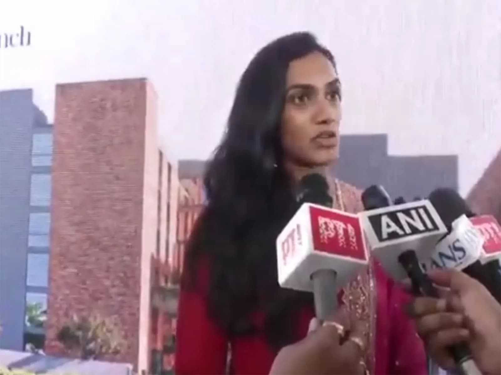 PV Sindhu Sports Academy: विशाखापट्टनम में पीवी सिंधु के 'Centre of Sports Excellence' की रखी गई नींव, 2028 तक होगा तैयार PV Sindhu Sports Academy: विशाखापट्टनम में पीवी सिंधु के 'Centre of Sports Excellence' की रखी गई नींव, 2028 तक होगा तैयार