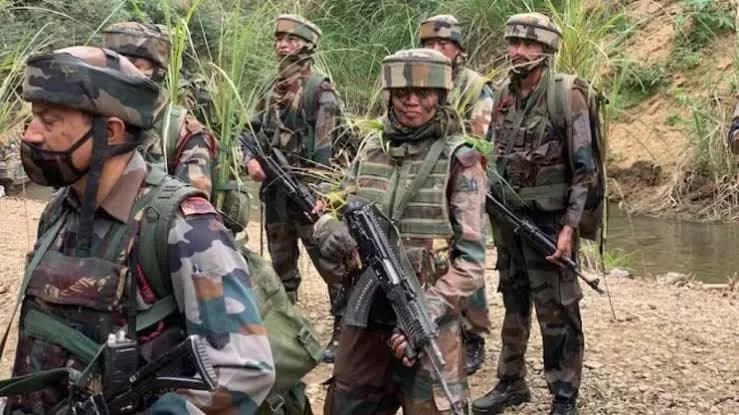 अरुणाचल में म्यांमार सीमा के पास उग्रवादियों के हमले में असम राइफल्स का एक अधिकारी शहीद, 4 घायल। अरुणाचल में म्यांमार सीमा के पास उग्रवादियों के हमले में असम राइफल्स का एक अधिकारी शहीद, 4 घायल।