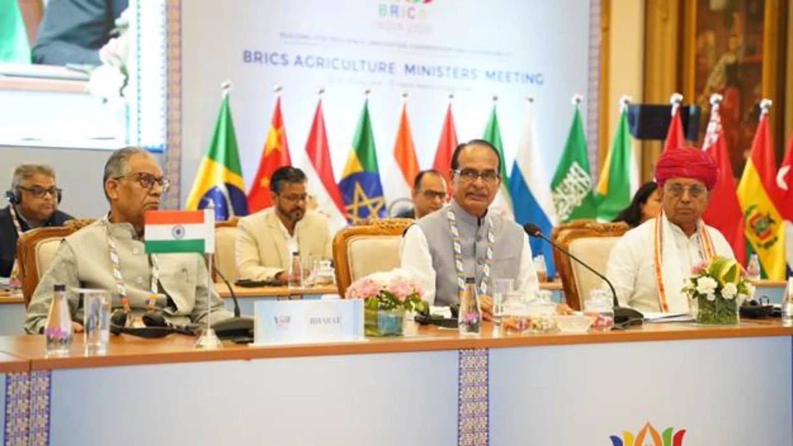 BRICS Indore Declaration 2026: किसानों को केंद्र में रखकर अपनाई गई इंदौर घोषणा, खाद्य सुरक्षा और डिजिटल कृषि पर बड़ा फोकस BRICS Indore Declaration 2026: किसानों को केंद्र में रखकर अपनाई गई इंदौर घोषणा, खाद्य सुरक्षा और डिजिटल कृषि पर बड़ा फोकस