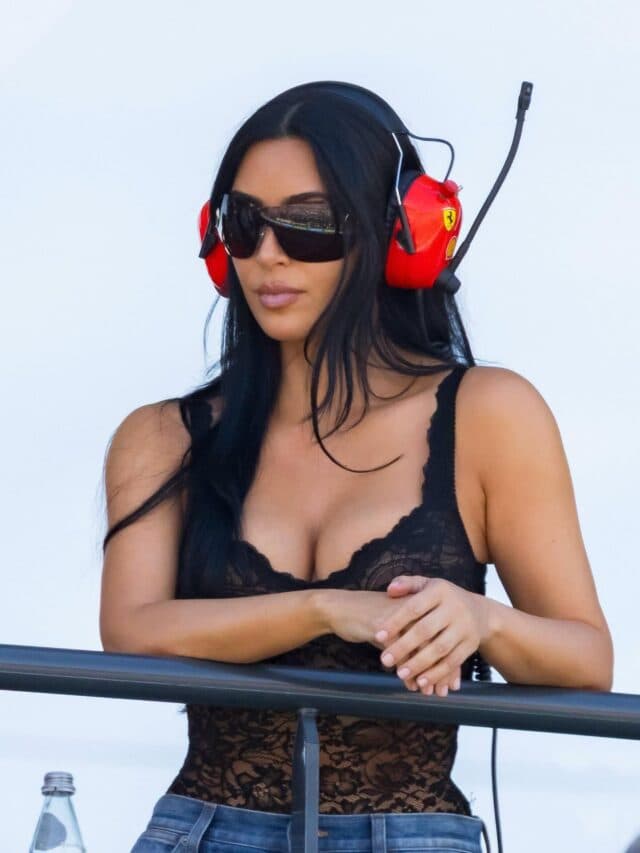 Kim Kardashian Monaco F1 Look: क्रीम ड्रेस में ग्लैमरस अंदाज ने सोशल मीडिया पर मचाया धमाल Kim Kardashian Monaco F1 Look: क्रीम ड्रेस में ग्लैमरस अंदाज ने सोशल मीडिया पर मचाया धमाल
