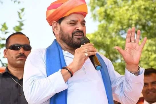 बृजभूषण शरण सिंह को बड़ी राहत, महिला पहलवानों के यौन उत्पीड़न मामले में दिल्ली कोर्ट ने किया बरी बृजभूषण शरण सिंह को बड़ी राहत, महिला पहलवानों के यौन उत्पीड़न मामले में दिल्ली कोर्ट ने किया बरी