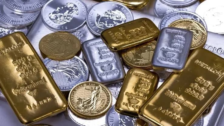 Gold Price Today: सोने-चांदी की कीमतों में बड़ी तेजी, जानें 24 कैरेट गोल्ड का आज का ताजा रेट Gold Price Today: सोने-चांदी की कीमतों में बड़ी तेजी, जानें 24 कैरेट गोल्ड का आज का ताजा रेट