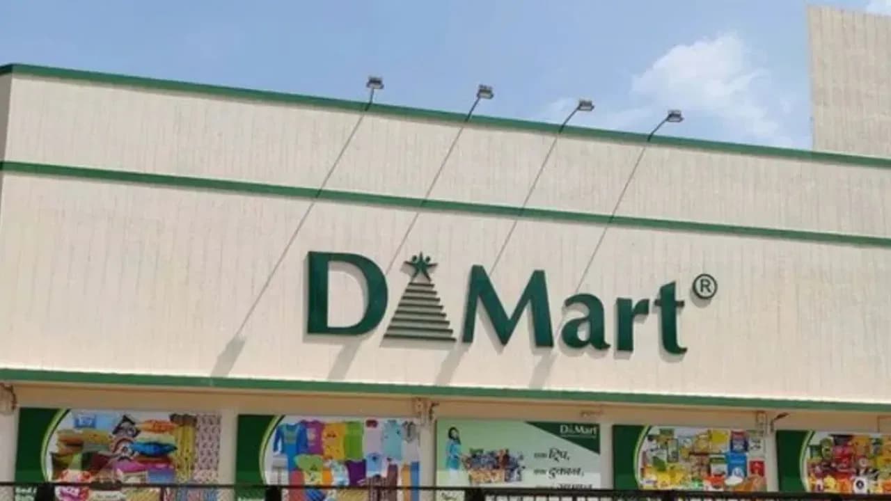 DMart Ready में ₹500 करोड़ का नया निवेश: ऑनलाइन ग्रॉसरी बिजनेस पर कंपनी का बड़ा दांव, 11 शहरों पर फोकस DMart Ready में ₹500 करोड़ का नया निवेश: ऑनलाइन ग्रॉसरी बिजनेस पर कंपनी का बड़ा दांव, 11 शहरों पर फोकस