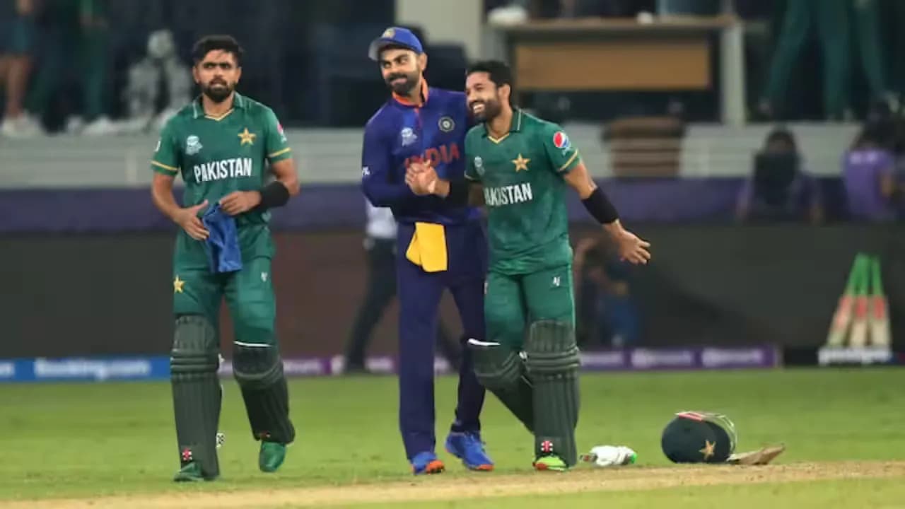 Mohammad Yousuf का बड़ा दावा: भारत पर 2021 की जीत ने पाकिस्तान क्रिकेट को पहुंचाया नुकसान Mohammad Yousuf का बड़ा दावा: भारत पर 2021 की जीत ने पाकिस्तान क्रिकेट को पहुंचाया नुकसान